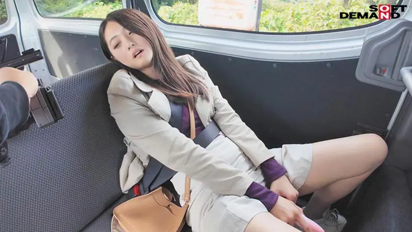  「人の役にたつことが大好き」●ども食堂… 足立美緒 (107SDNM-506)-1