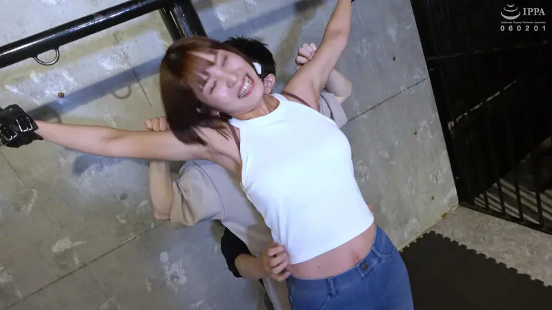 【人妻処刑台】巨乳スレンダー美女・玉城夏… 玉城夏帆 (h_1834tk00072)-1