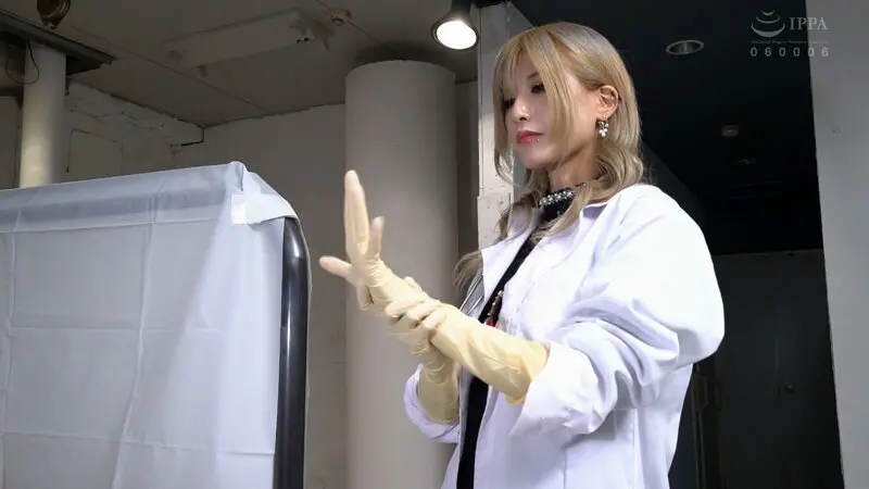 ワイセツ女医の非正統的なアナル・フィスト…  (qrdw00001b)-1